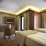 The Elegant Hotel 4*