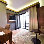 The Elegant Hotel 4*