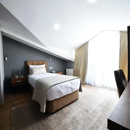 Hotel The Elegant