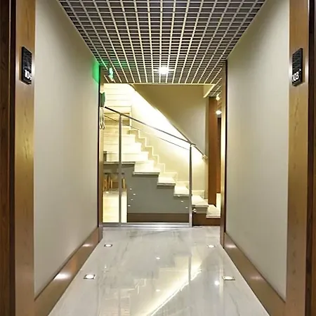 Отель The Elegant Стамбул