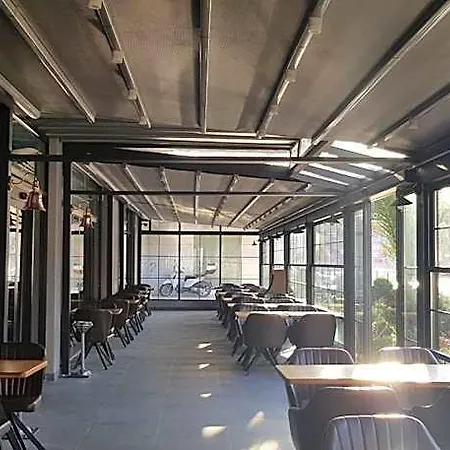 The Elegant Otel