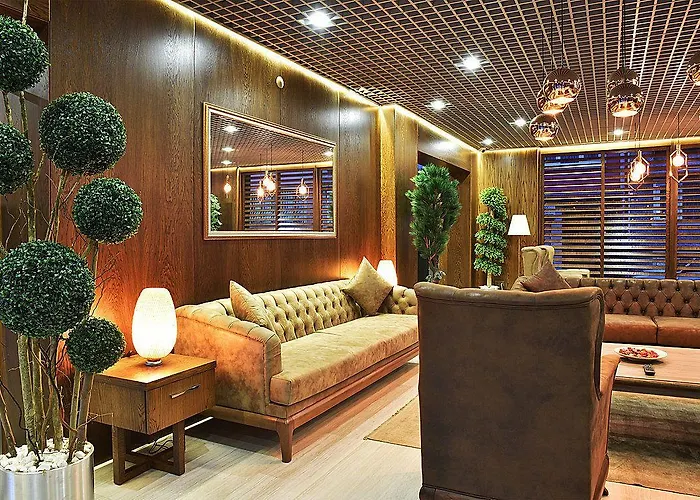 The Elegant Hotel 4*