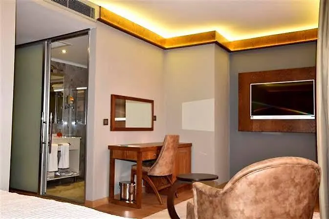 The Elegant Отель 4*